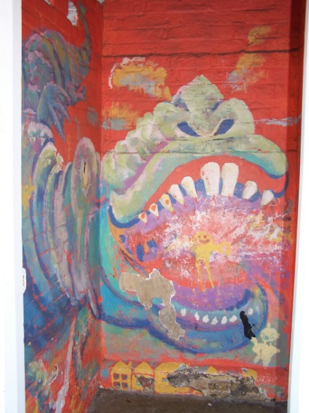 sandwich infant mural dragon